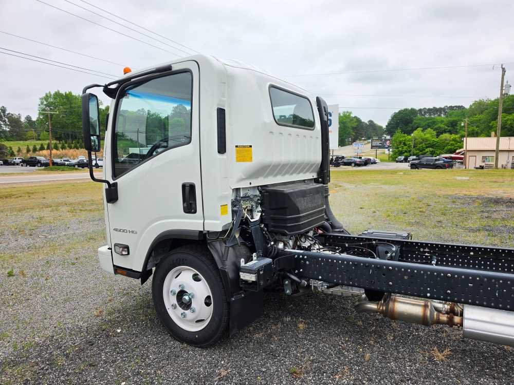 New 2025 Chevrolet Low Cab Forward RWD image 29