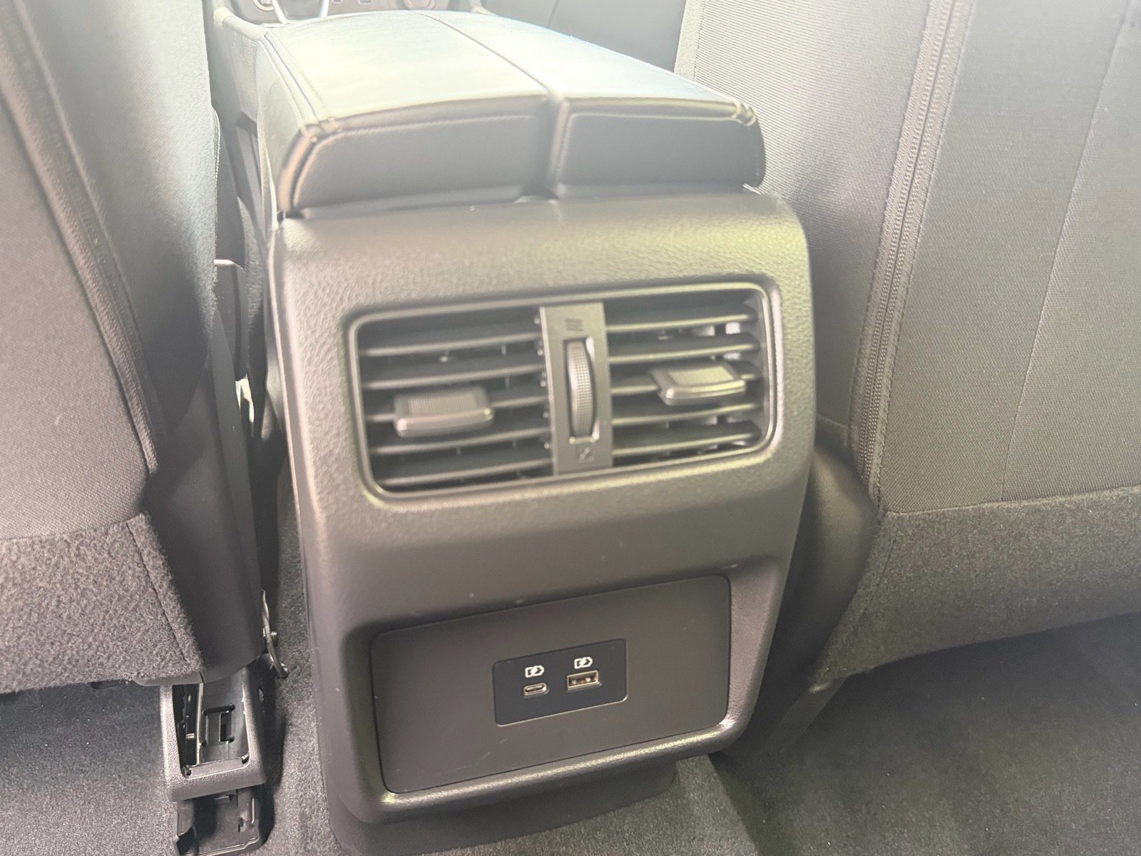 Used 2023 Nissan Rogue SV FWD image 12