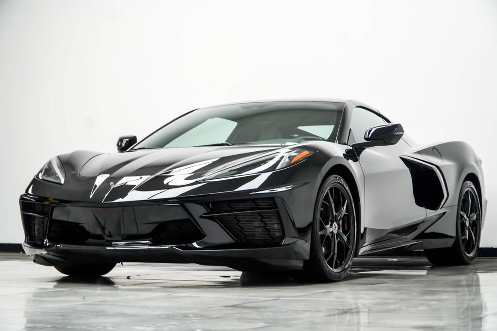 Used 2022 Chevrolet Corvette Stingray Coupe w/ 1LT RWD image 11