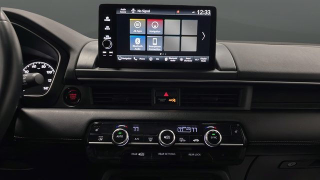 Used 2024 Honda Pilot Touring image 13