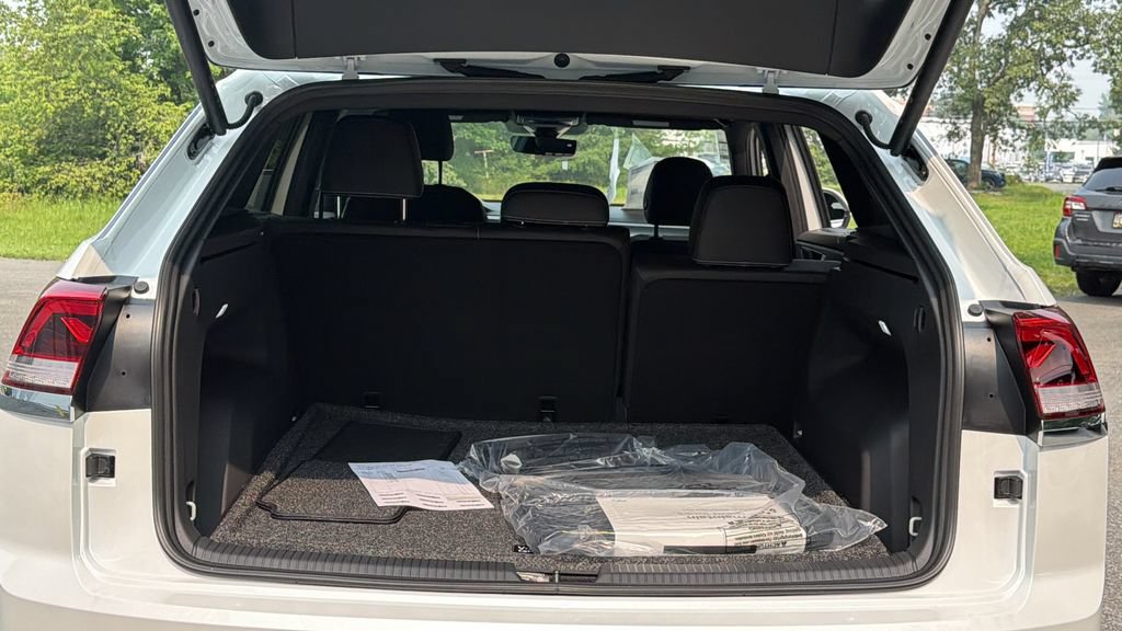 New 2026 Volkswagen Atlas Cross Sport SE AWD/4WD image 25