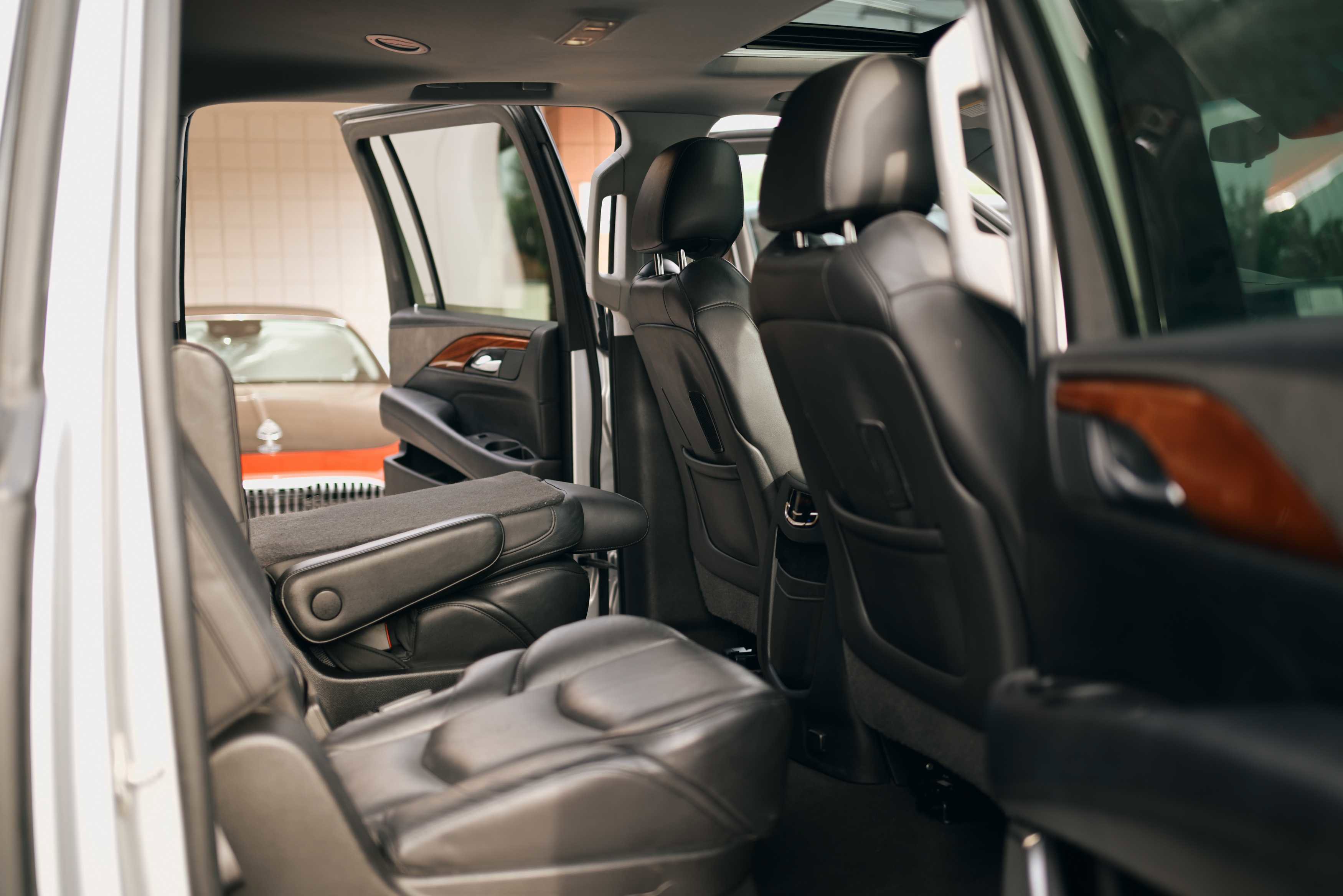 Used 2019 Cadillac Escalade ESV Luxury image 15