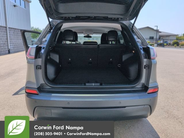 Used 2020 Jeep Cherokee Latitude Plus w/ Cold Weather Group AWD/4WD image 29