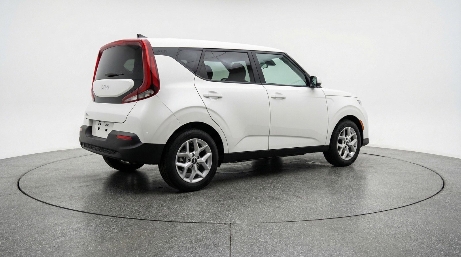 Used 2025 Kia Soul LX w/ LX Technology Package FWD image 9