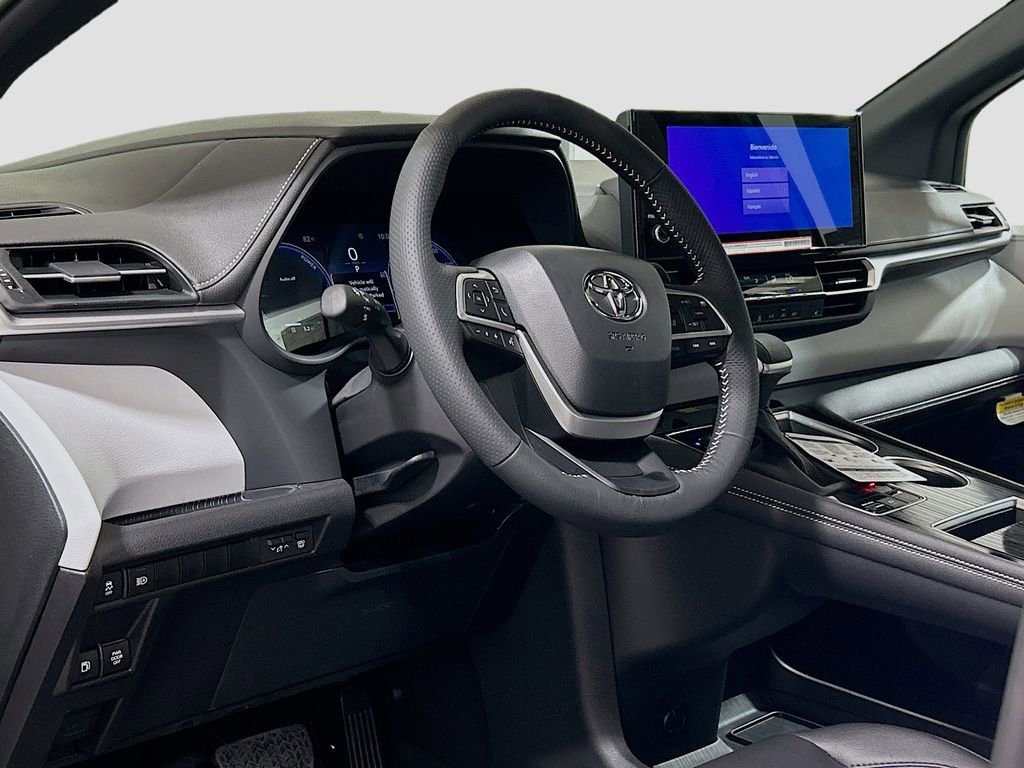 New 2025 Toyota Sienna XSE FWD image 7