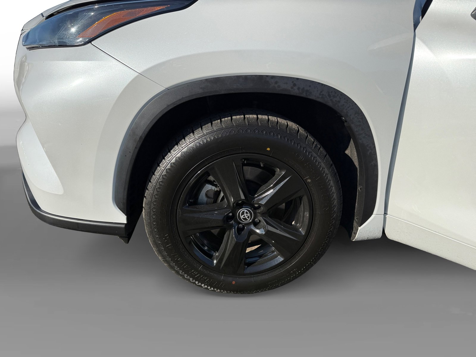 Used 2022 Toyota Highlander L image 9