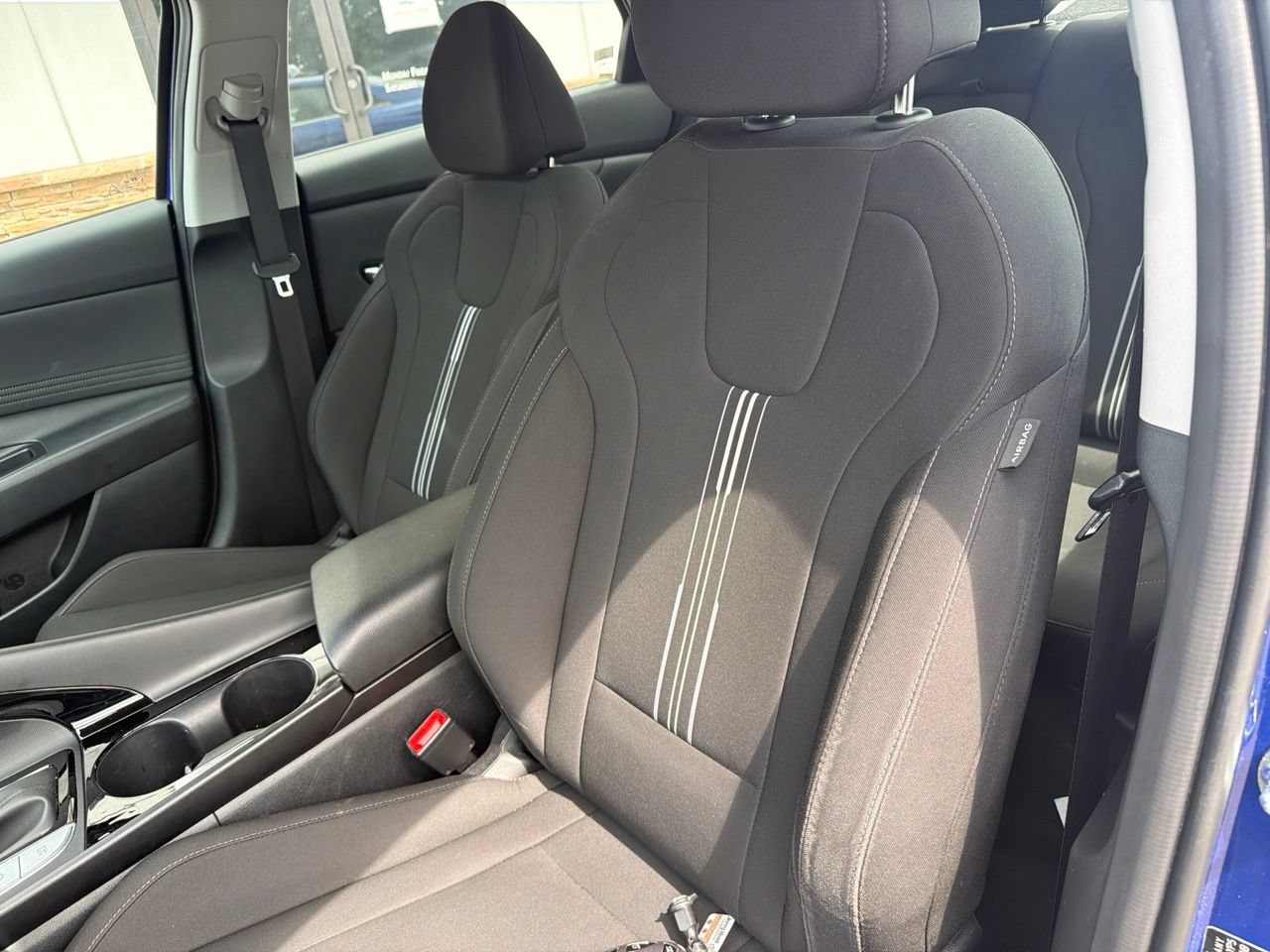 Used 2025 Hyundai Elantra SEL FWD image 3