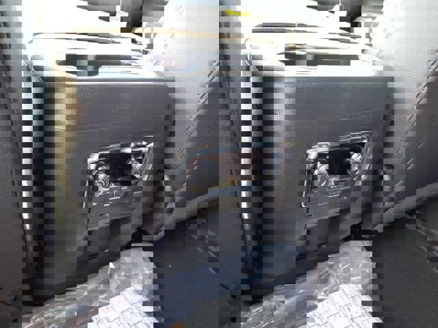 New 2026 GMC Yukon Denali w/ Denali Reserve Package AWD/4WD image 16