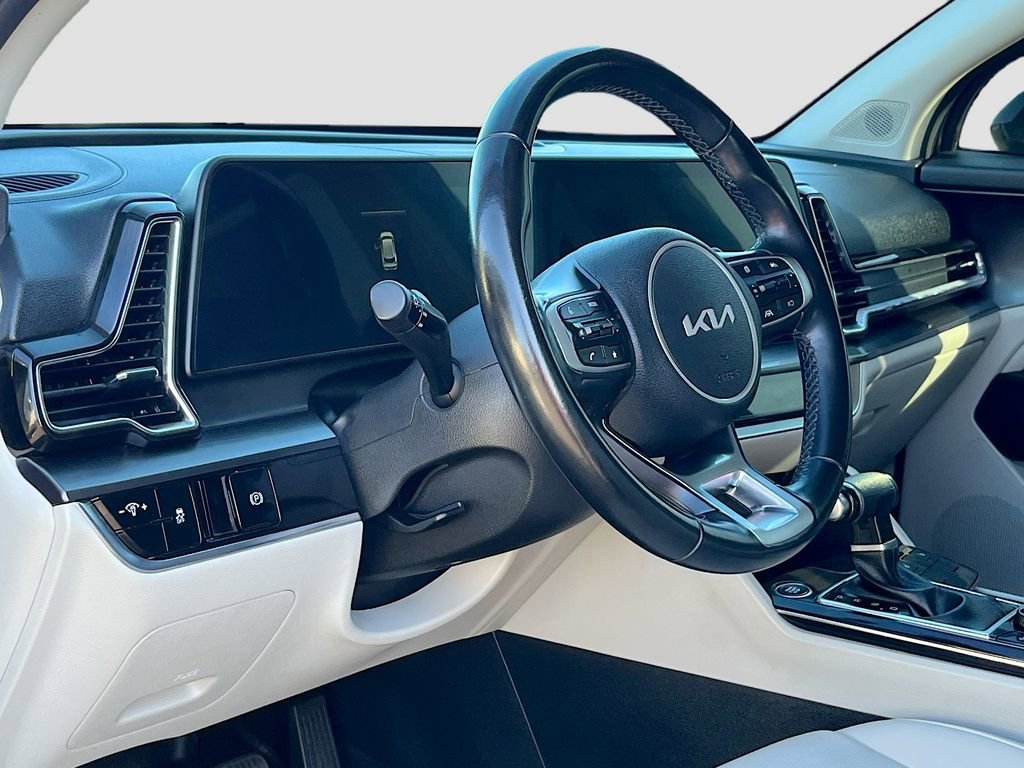 Used 2023 Kia Sportage EX FWD image 9