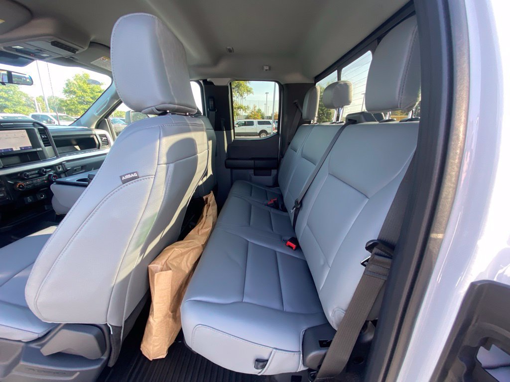 New 2026 Ford F350 XL w/ XL Chrome Package AWD/4WD image 24