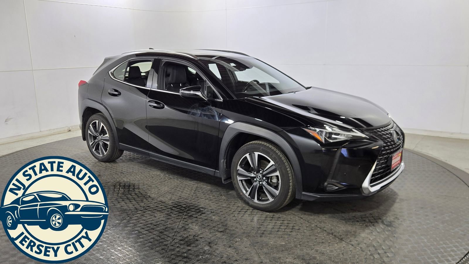 Used 2019 Lexus UX 200 FWD image 9