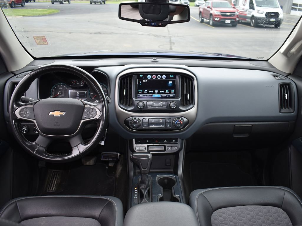 Used 2016 Chevrolet Colorado Z71 AWD/4WD image 3