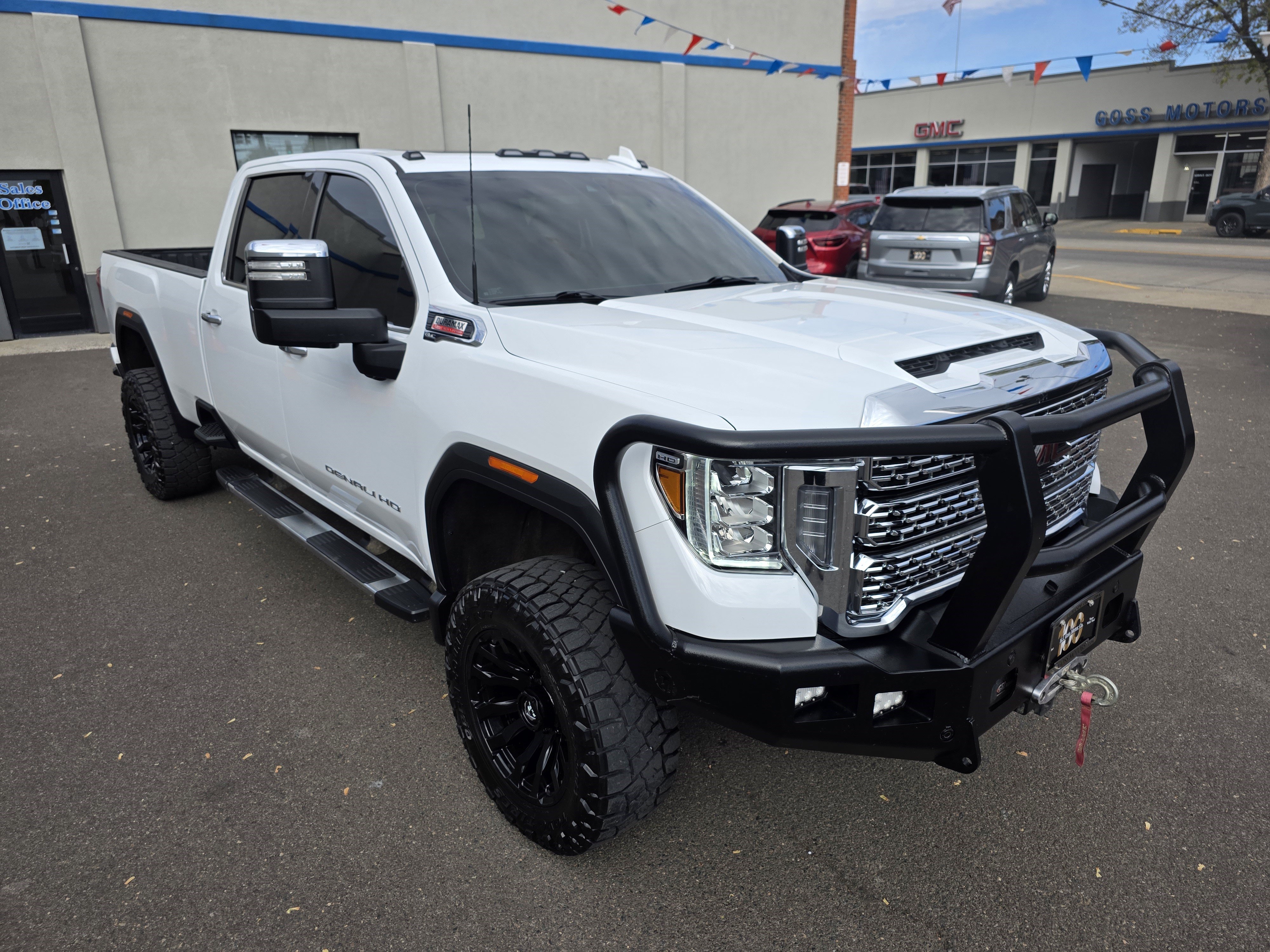 Used 2022 GMC Sierra 3500 Denali w/ Denali Ultimate Package image 28