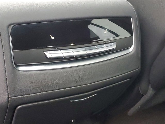 Used 2023 Cadillac Escalade Premium Luxury image 11