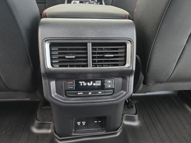 Used 2026 Volkswagen Atlas Peak Edition AWD/4WD image 16