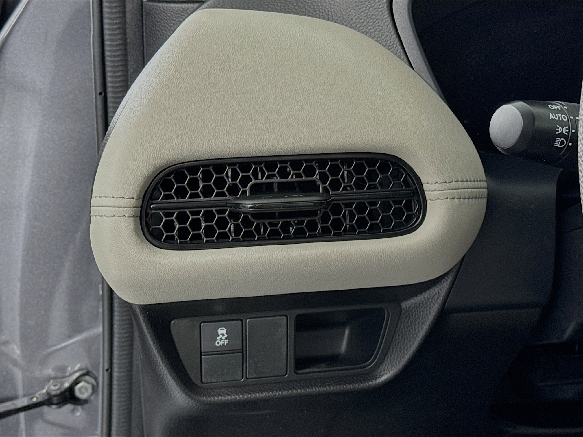 Certified 2023 Honda HR-V LX image 10