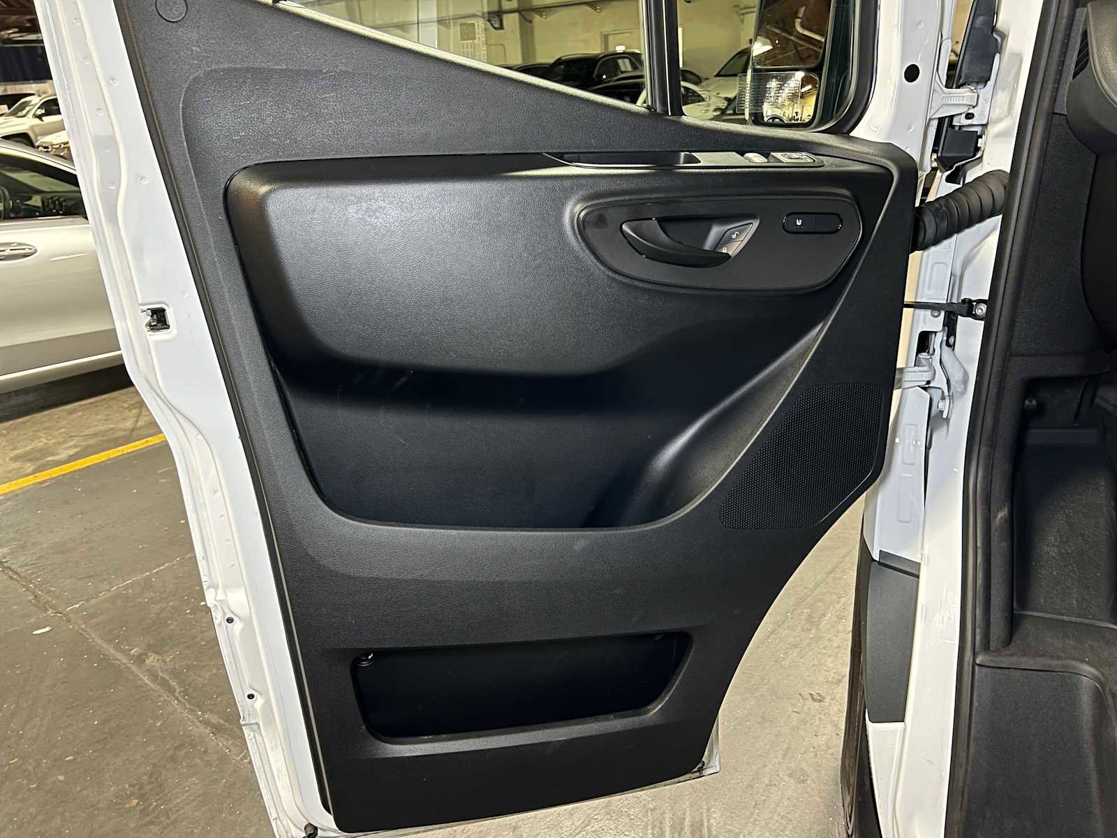 Used 2025 Mercedes-Benz Sprinter 2500 image 17