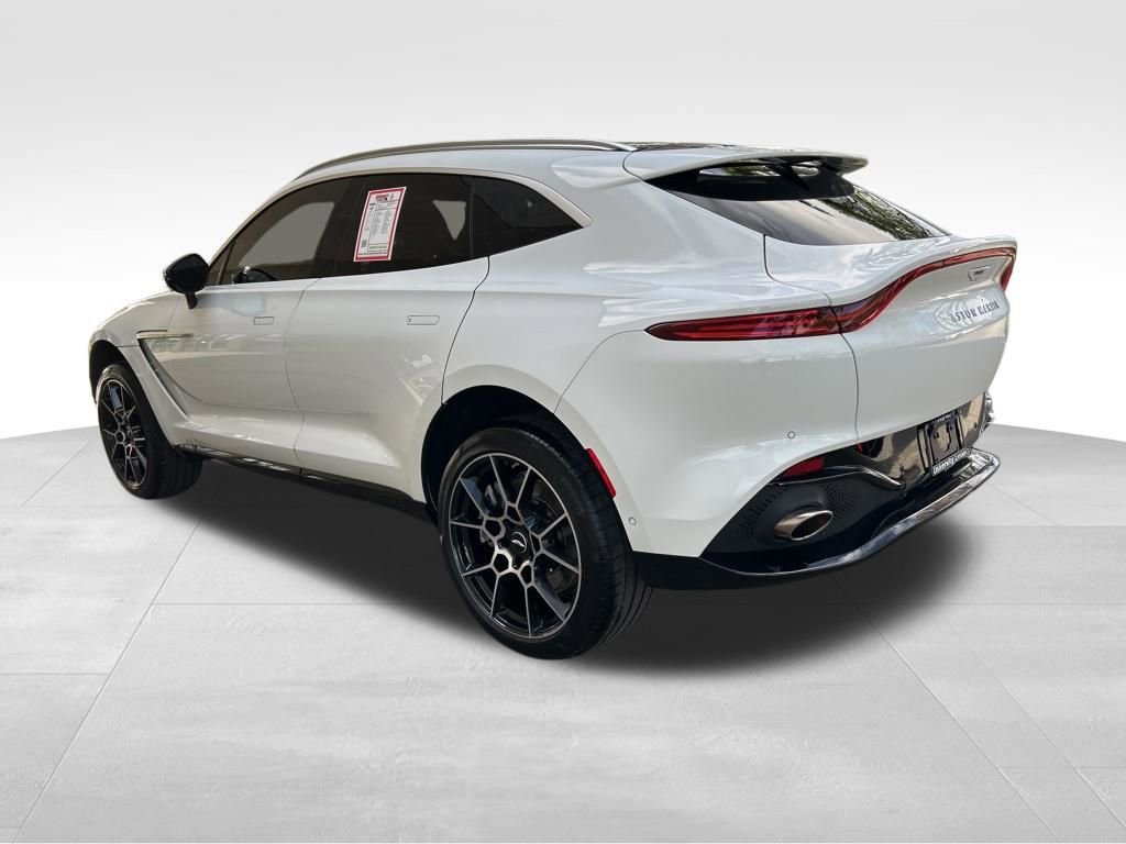 Used 2021 Aston Martin DBX image 4