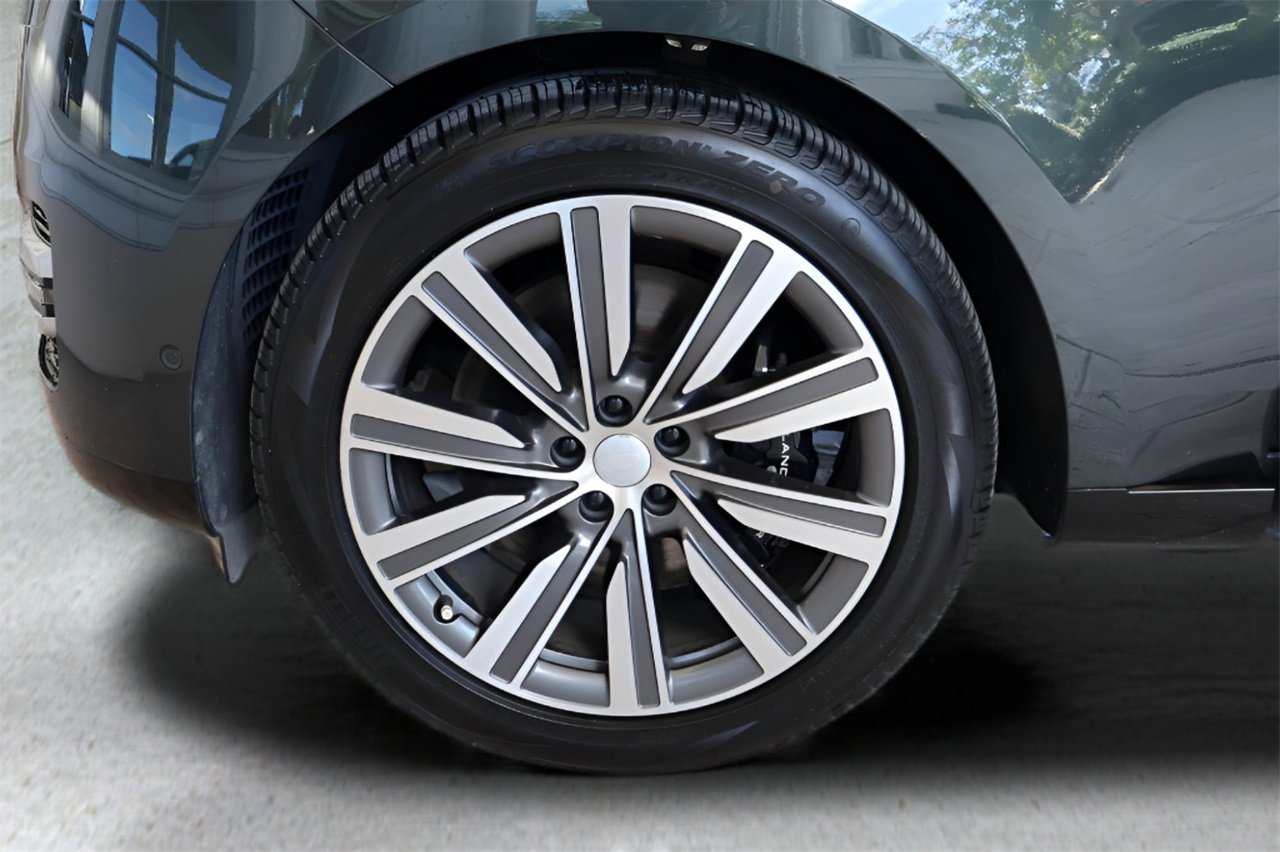 Used 2024 Land Rover Range Rover Long Wheelbase Autobiography image 27