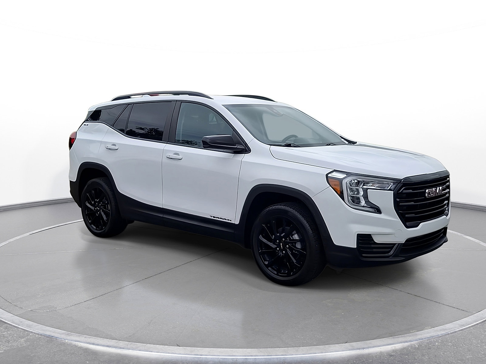 Used 2023 GMC Terrain SLE w/ Driver Convenience Package AWD/4WD image 2