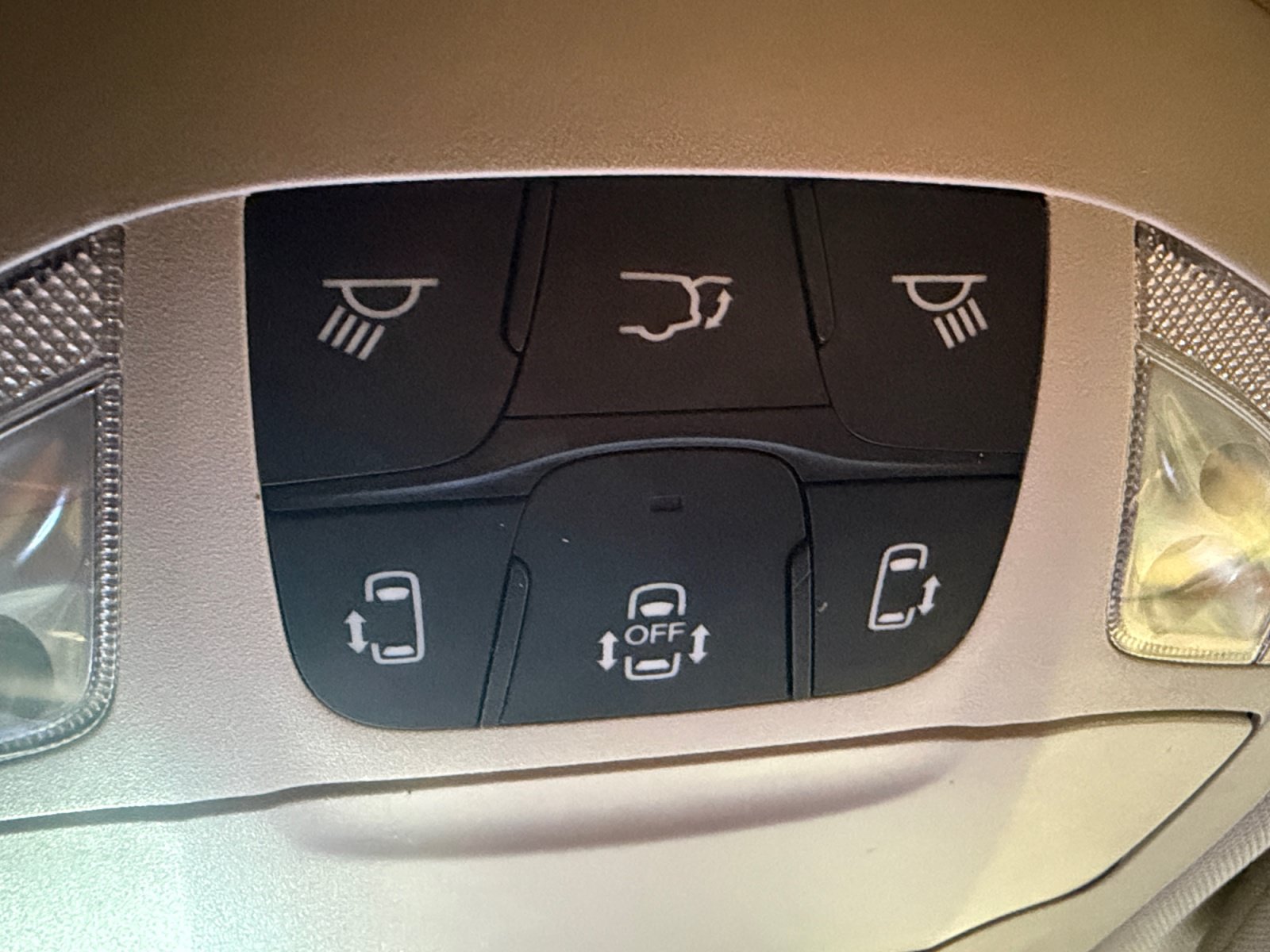 Used 2024 Chrysler Pacifica Touring-L FWD image 43