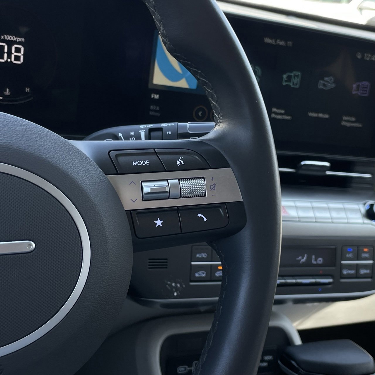 Used 2025 Hyundai Kona SEL image 14