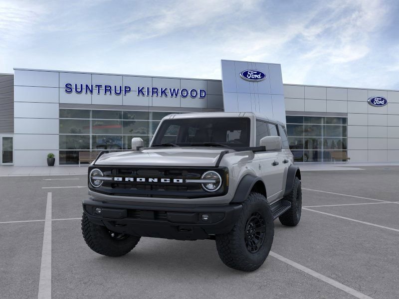 New 2026 Ford Bronco Outer Banks AWD/4WD image 2