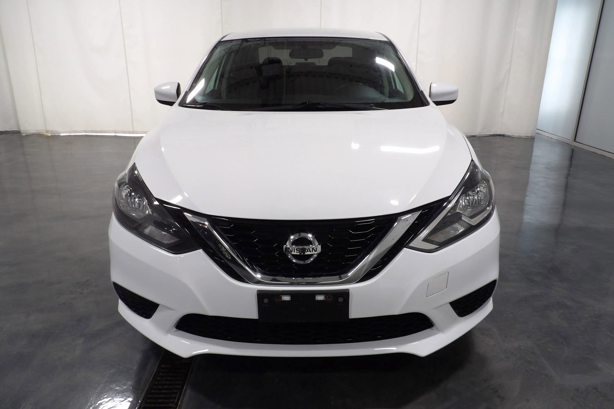 Used 2017 Nissan Sentra S image 2