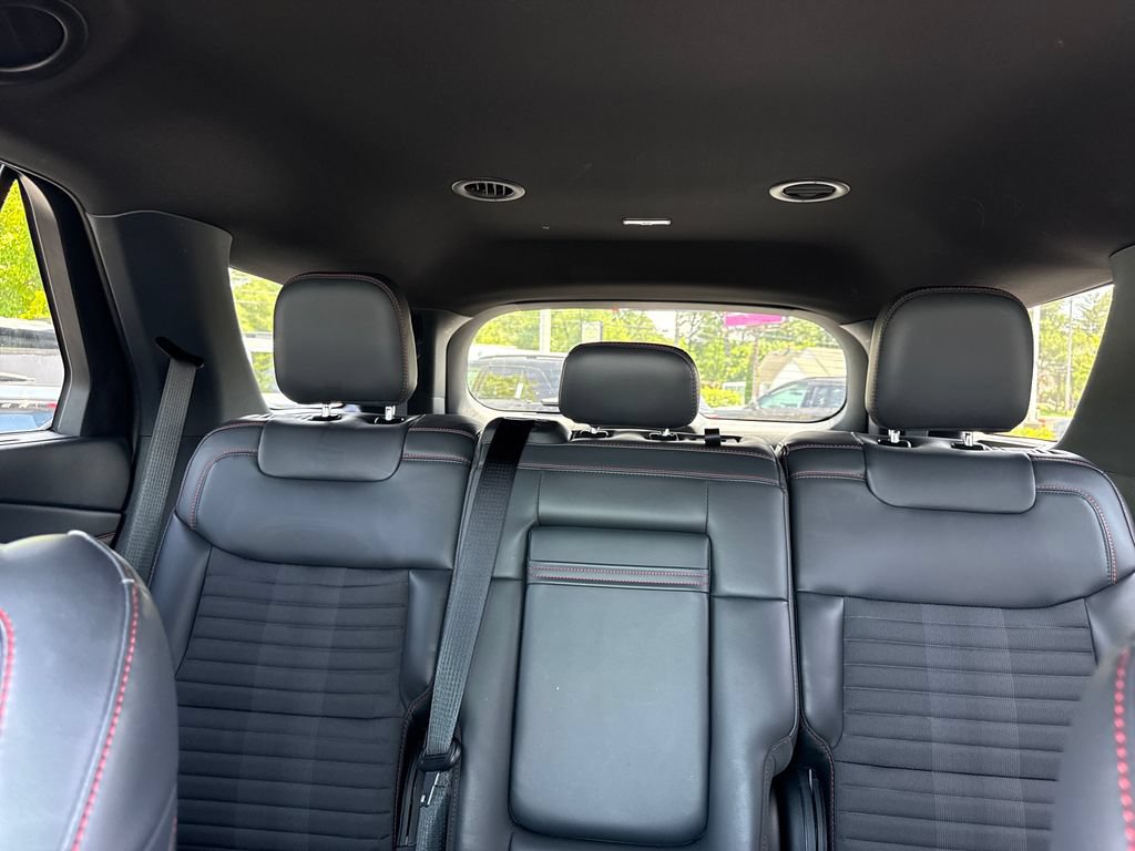 Used 2025 Ford Explorer ST-Line w/ Premium Package AWD/4WD image 44