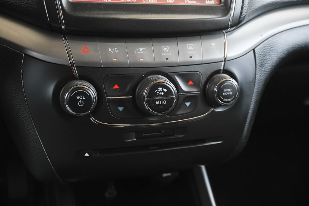 Used 2018 Dodge Journey Crossroad FWD image 32