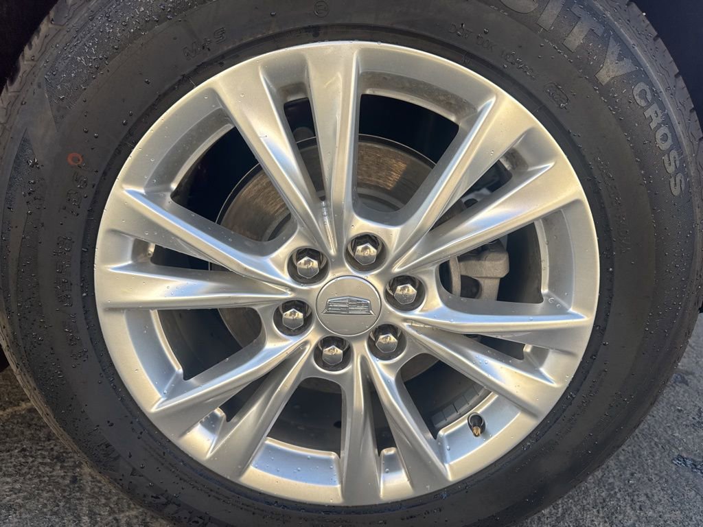 Used 2022 Cadillac XT5 Luxury w/ LPO, Floor Liner Package FWD image 7