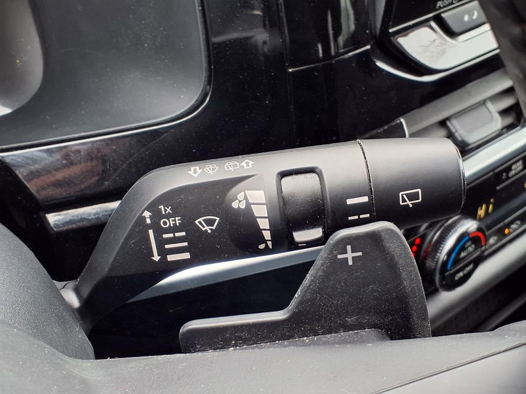 Used 2024 Nissan Pathfinder SV image 22