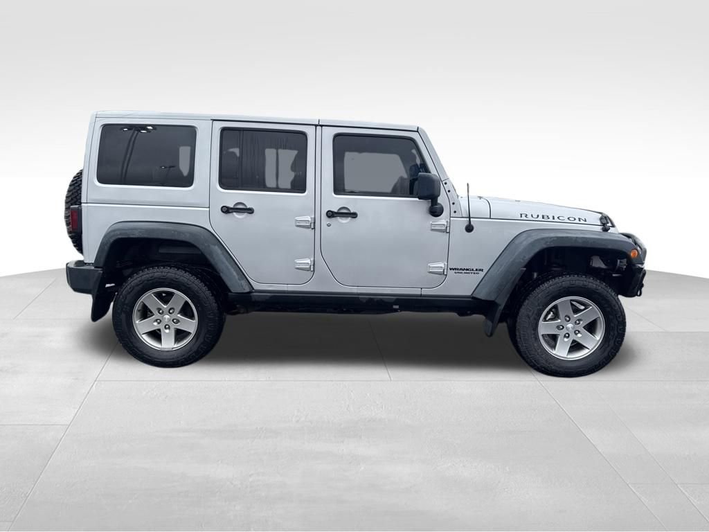 Used 2012 Jeep Wrangler Unlimited Rubicon w/ Connectivity Group AWD/4WD image 14