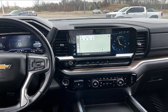 Used 2024 Chevrolet Silverado 3500 LT w/ Convenience Package image 10