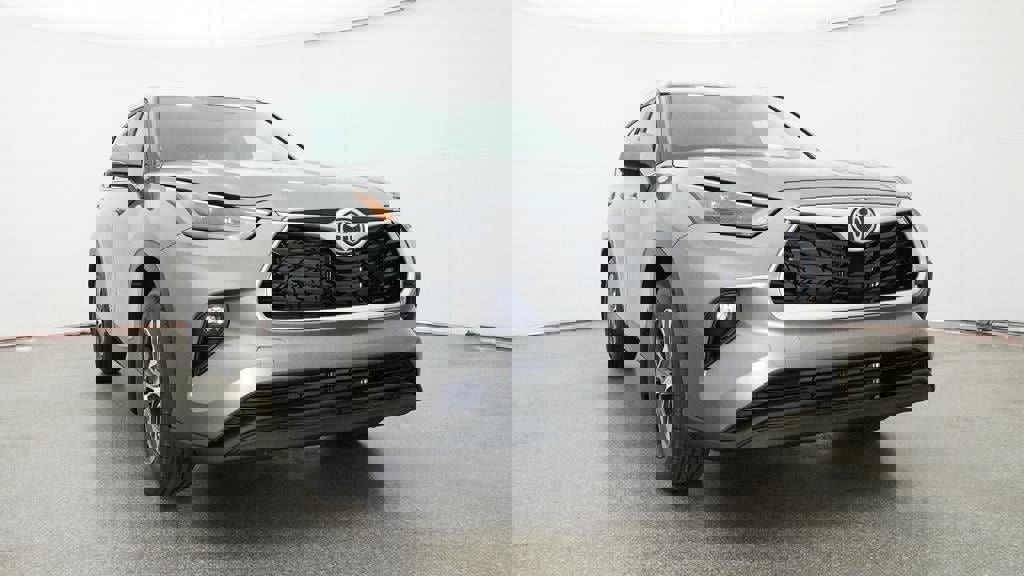 New 2026 Toyota Highlander XLE image 30