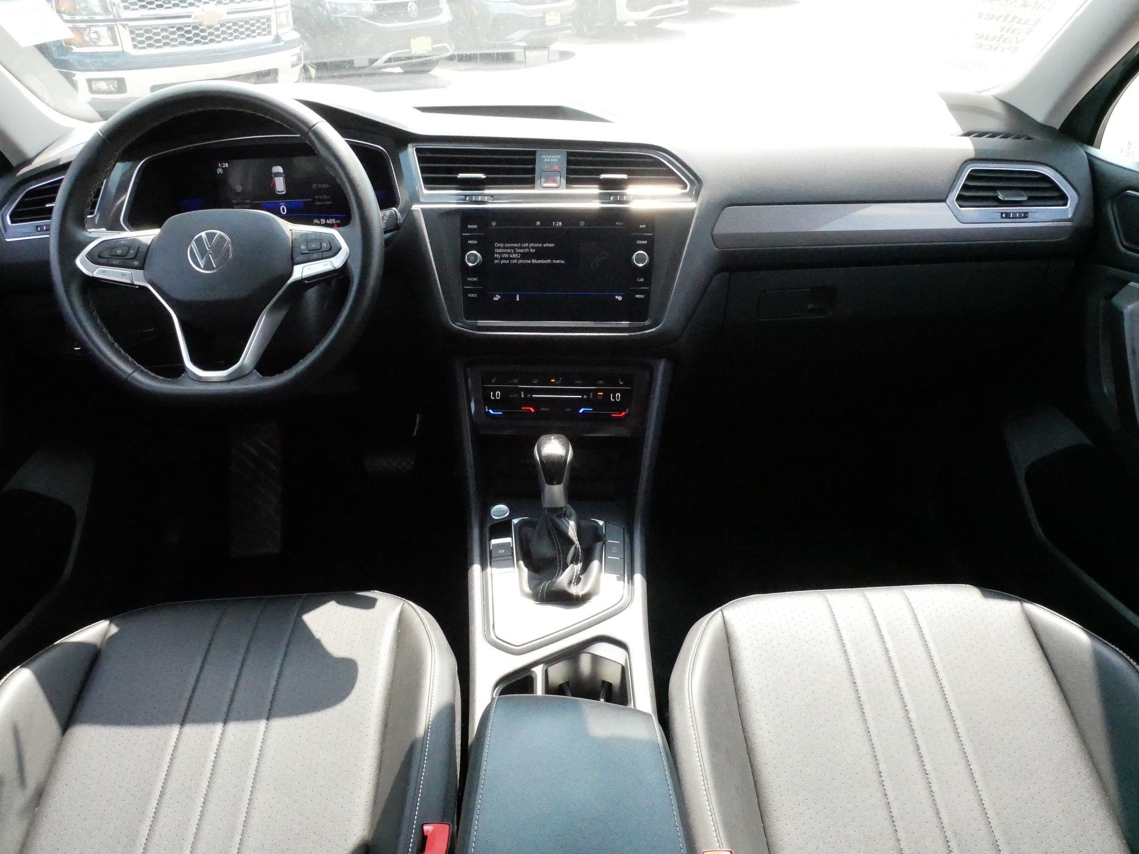 Certified 2023 Volkswagen Tiguan SE FWD image 10
