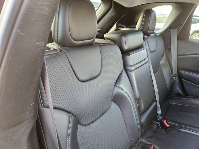 Used 2019 Jeep Cherokee Limited image 19