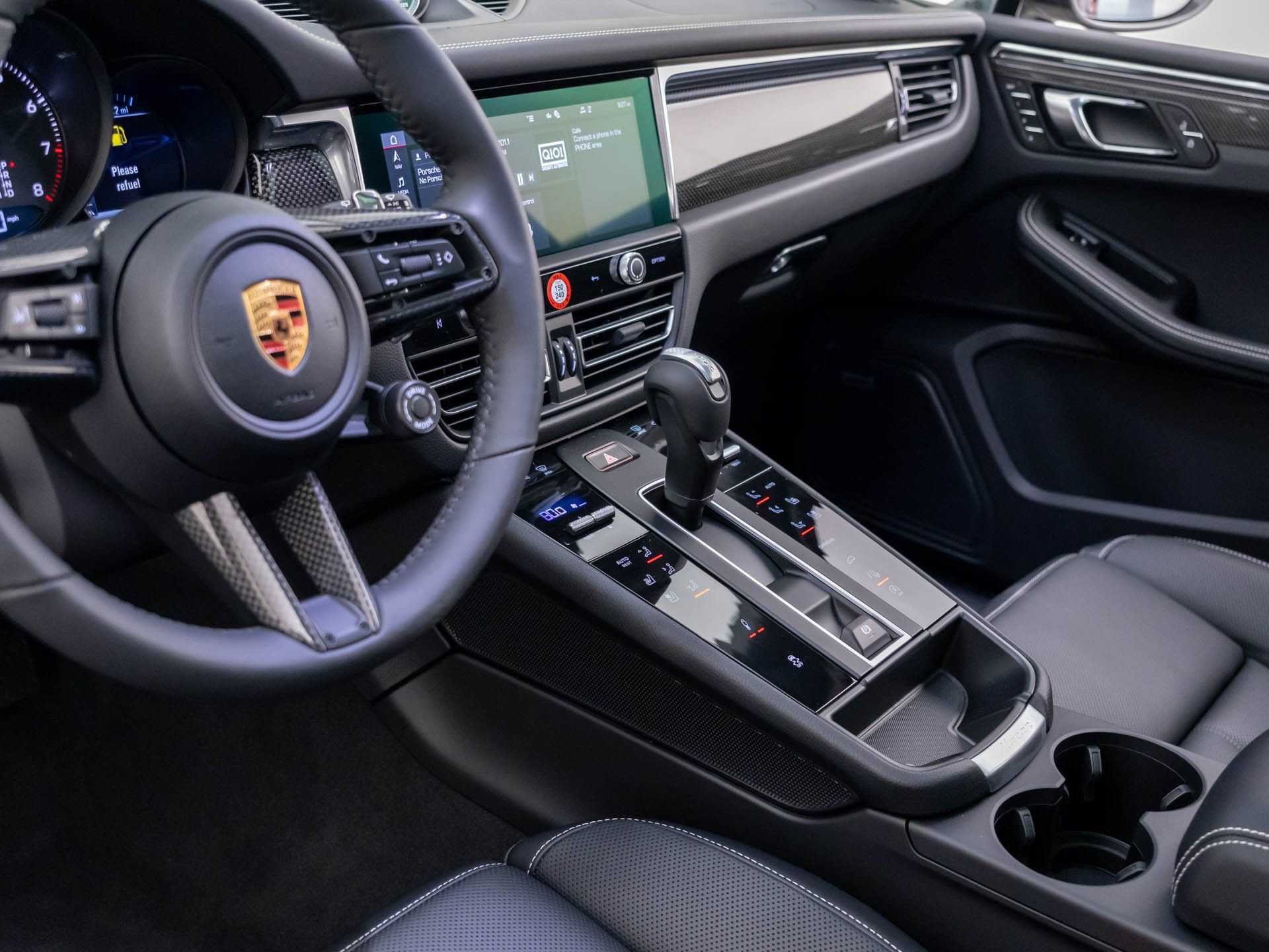 New 2026 Porsche Macan Turbo AWD/4WD image 13