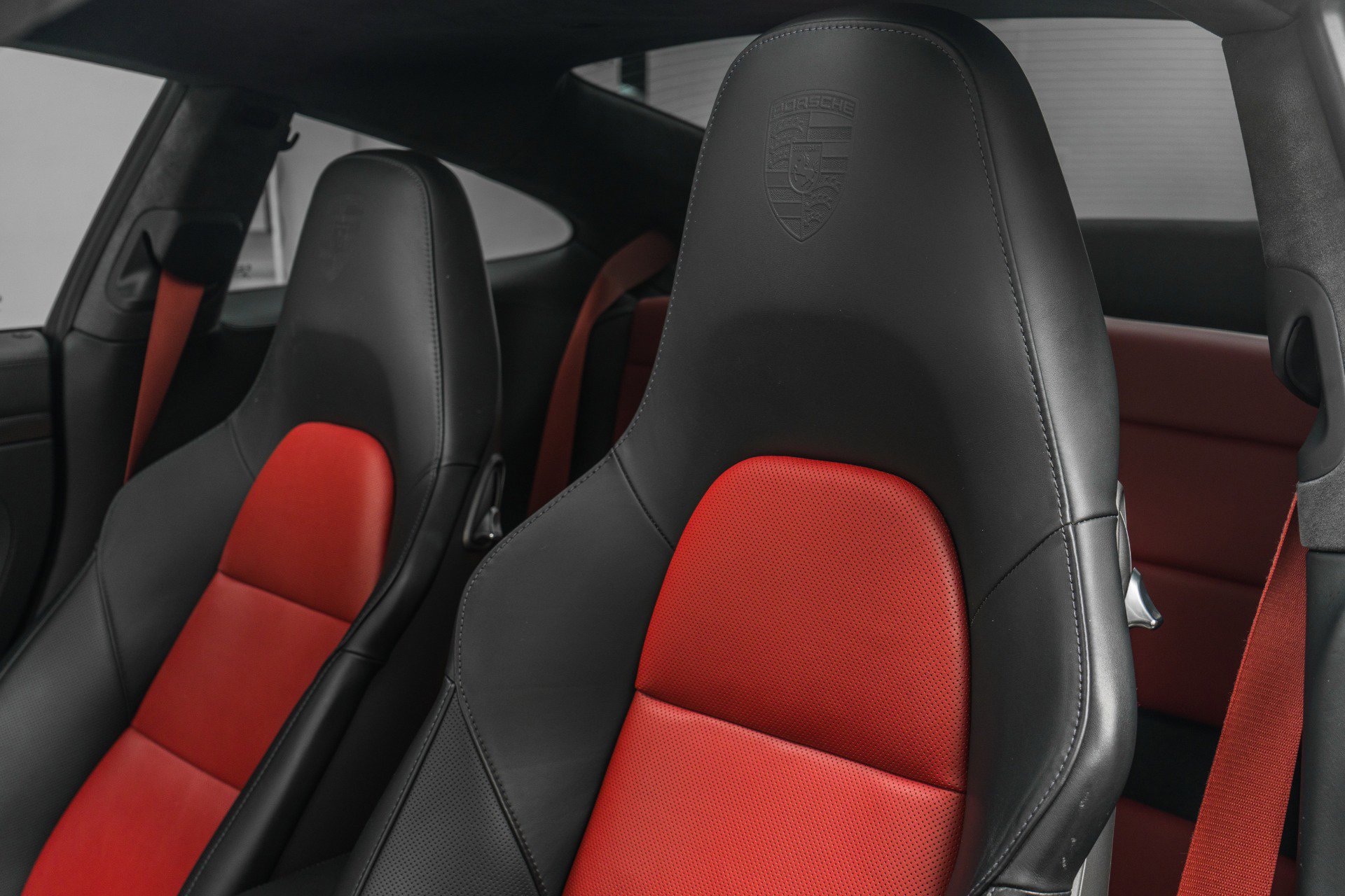 Used 2019 Porsche 911 Turbo w/ Light Design Package image 26