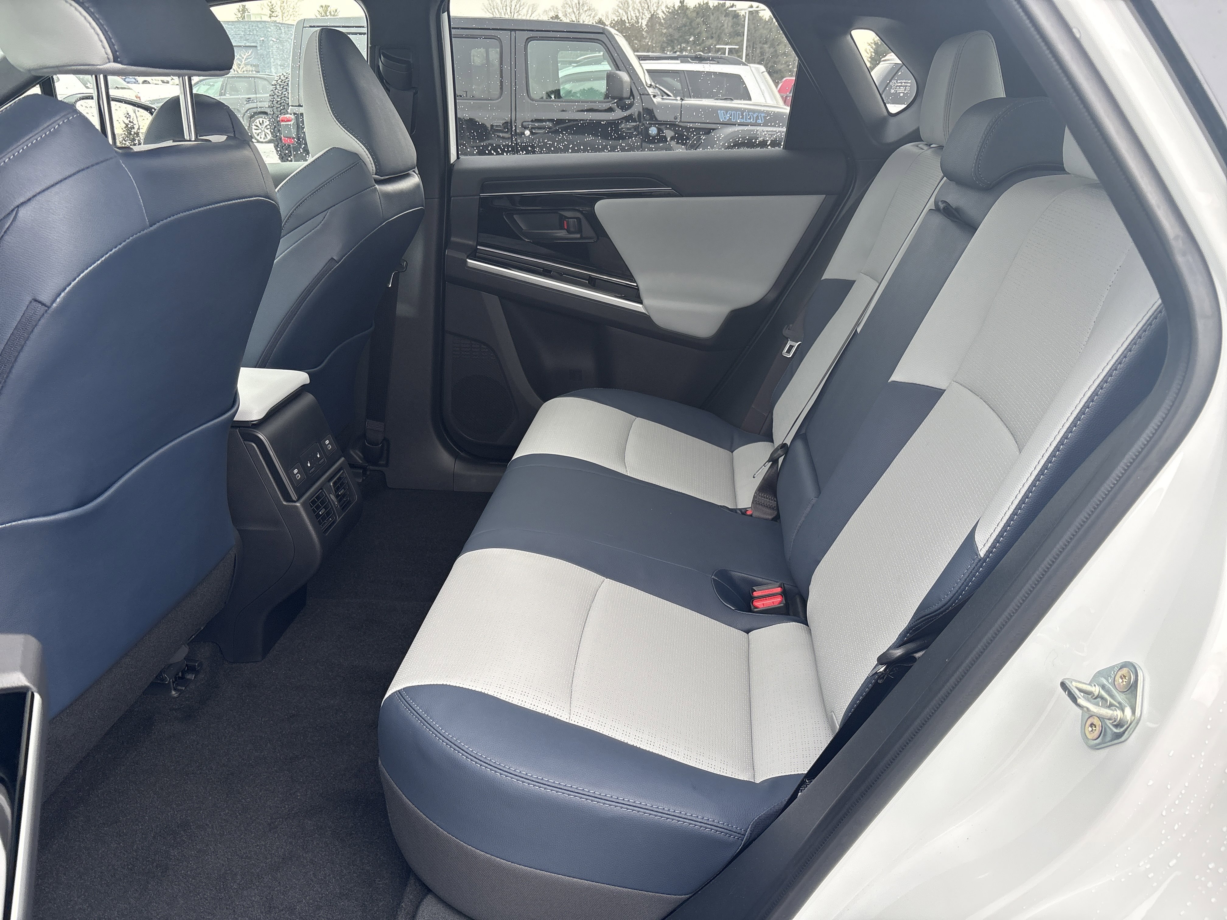 Used 2025 Subaru Solterra Touring image 14