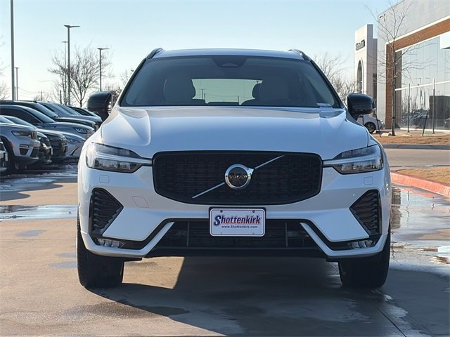 Used 2025 Volvo XC60 B5 Ultra w/ Protection Package Premier image 2