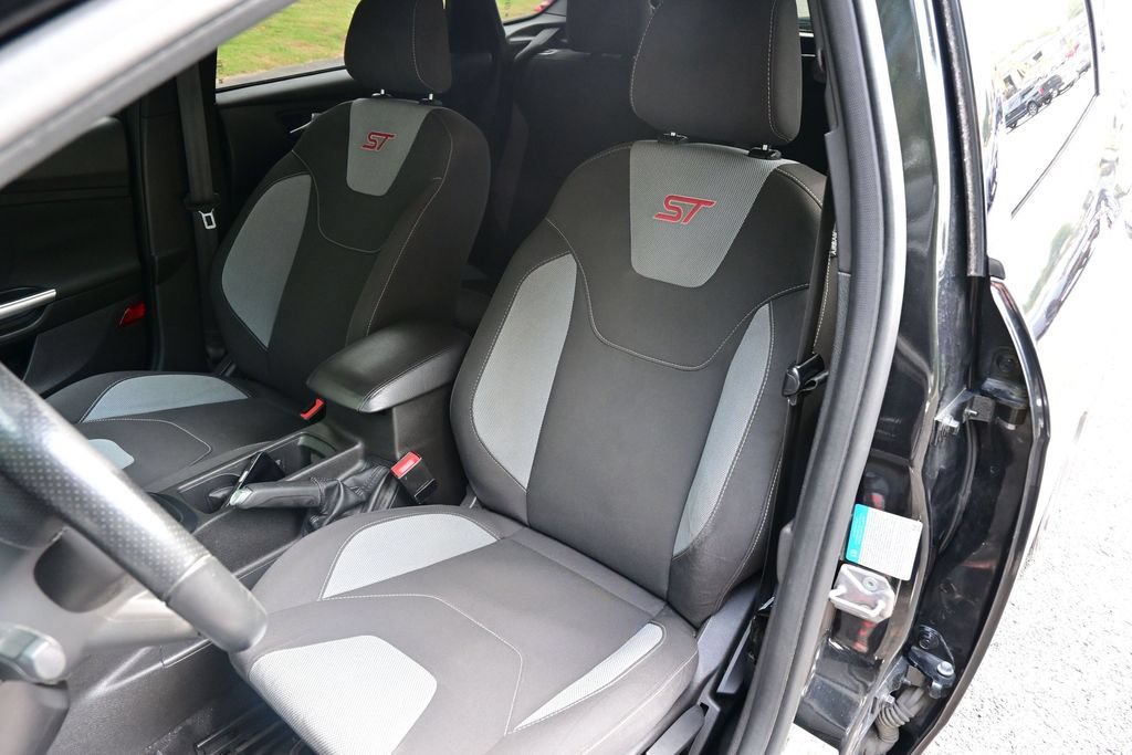 Used 2015 Ford Focus ST FWD image 15