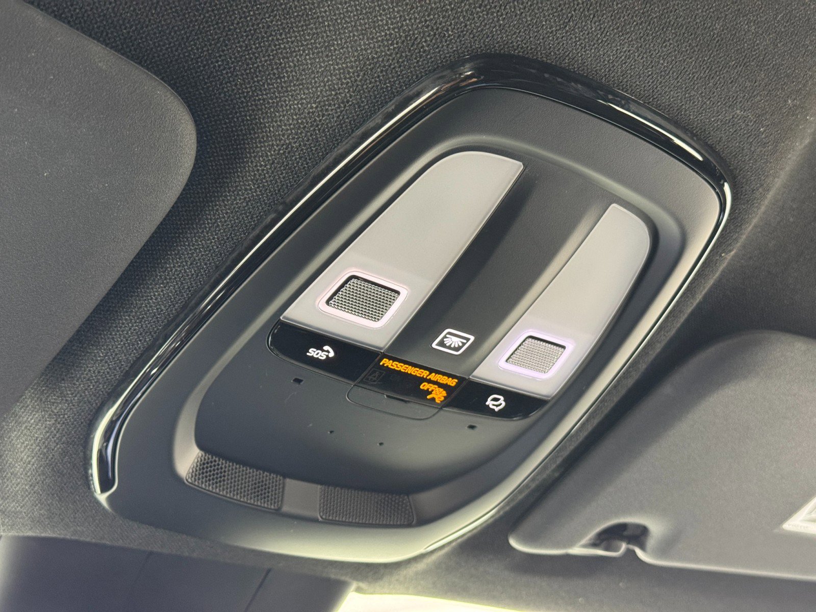 Used 2023 Volvo C40 P8 Recharge Ultimate w/ Protection Package Premier image 31