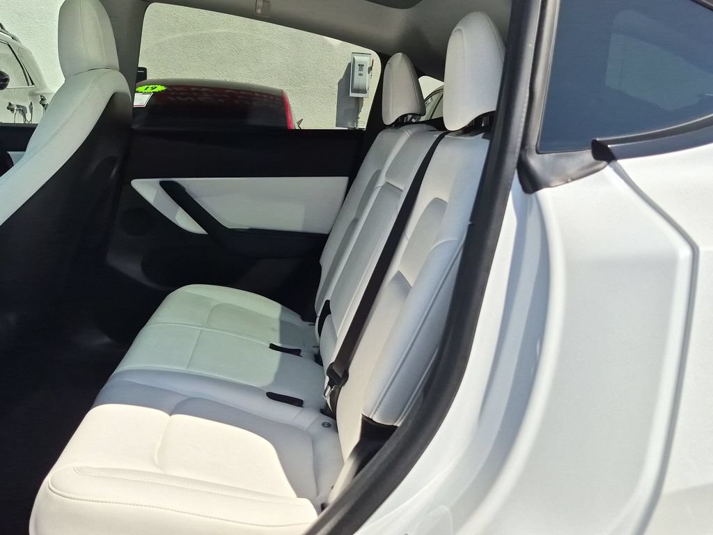 Used 2020 Tesla Model Y Long Range AWD/4WD image 29