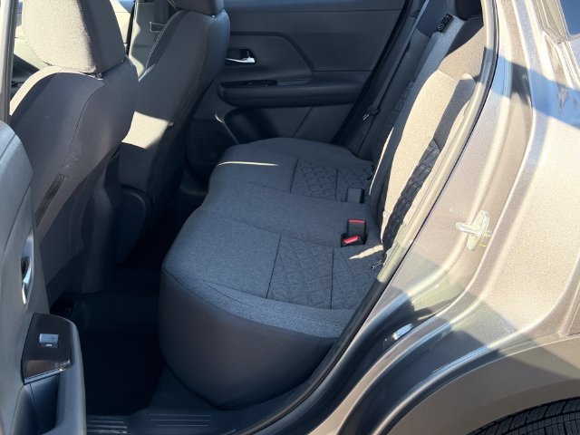New 2027 Nissan Kicks SV w/ Cold Weather Package FWD image 22