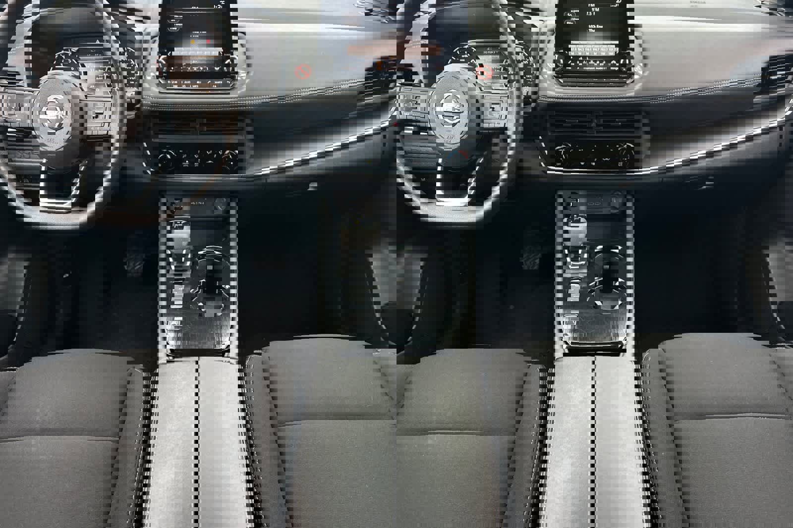 Used 2024 Nissan Rogue S image 4