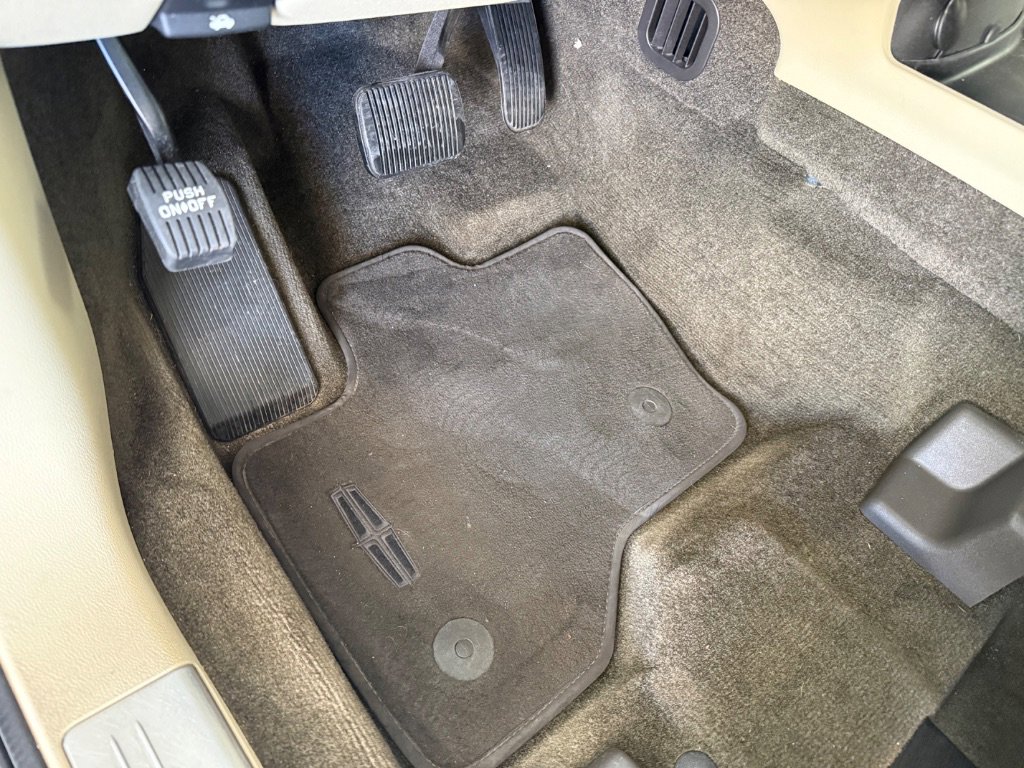 Used 2018 Lincoln MKT AWD w/ Technology Package image 26