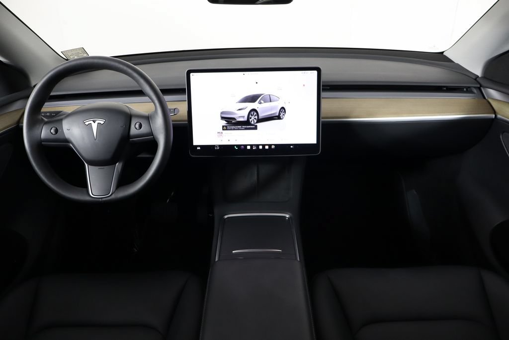 Used 2023 Tesla Model Y AWD image 13
