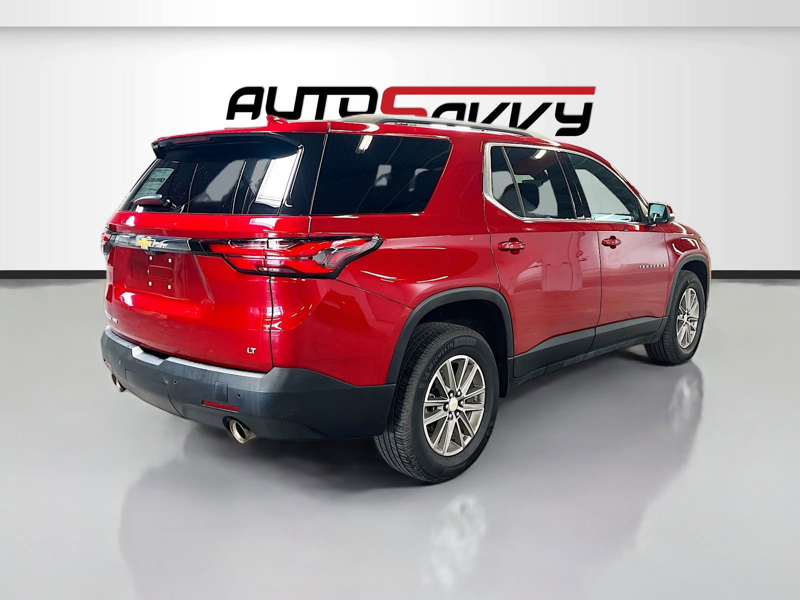 Used 2023 Chevrolet Traverse LT w/ Rear Camera Mirror Package image 7