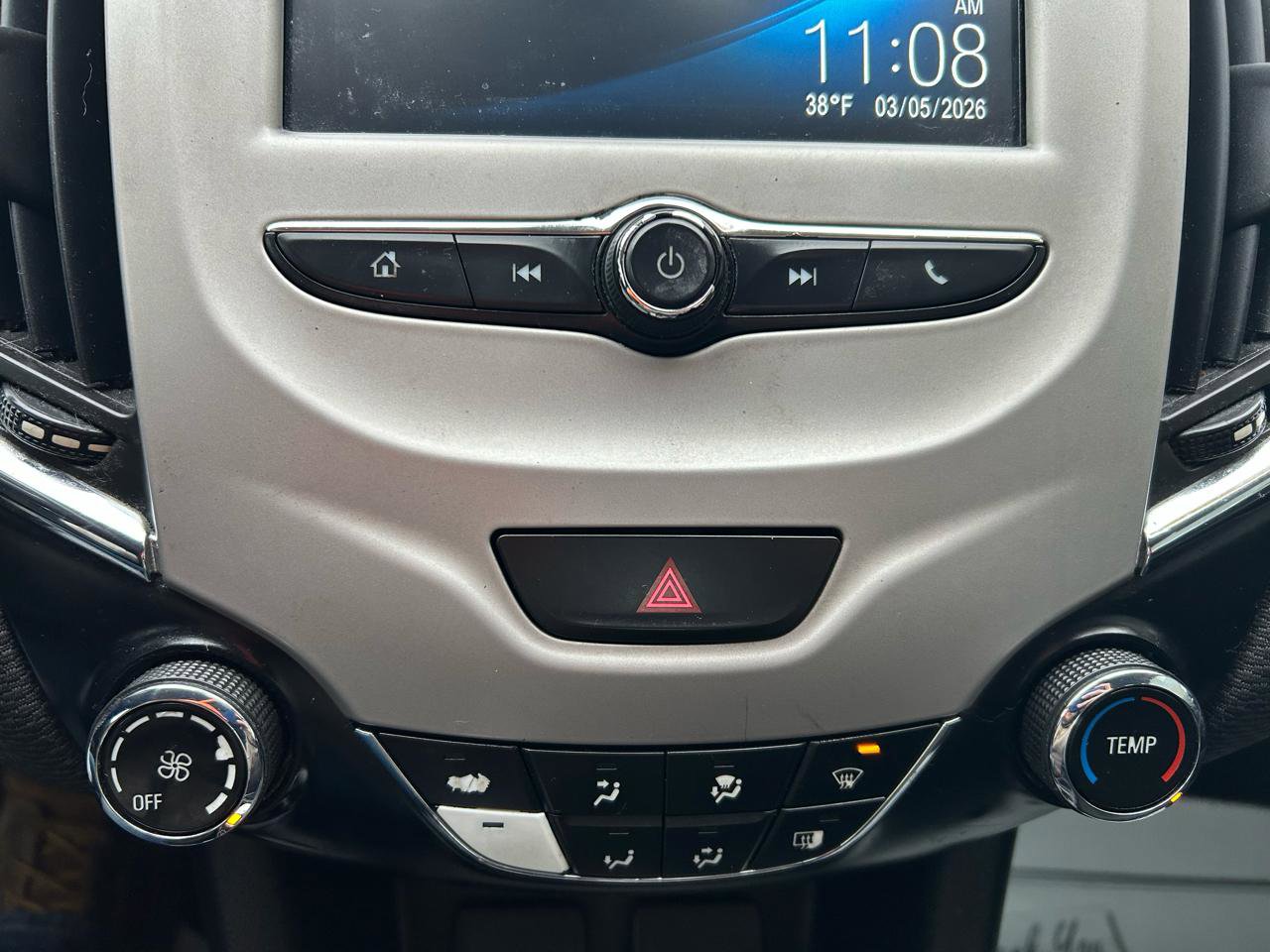 Used 2018 Chevrolet Cruze LS image 22